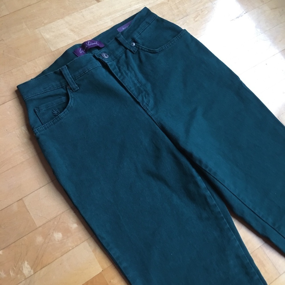 Gloria Vanderbilt Amanda Jeans Straight Leg Zip Fly Size 6 Short Emerald Green